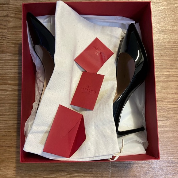 VALENTINO Leather Stiletto Pump - Picture 10 of 12